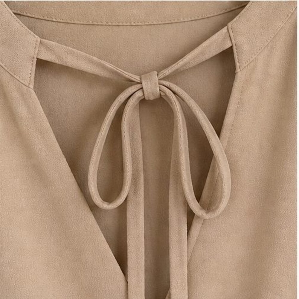 Sand Pleated Blouse - Picture 4 of 6